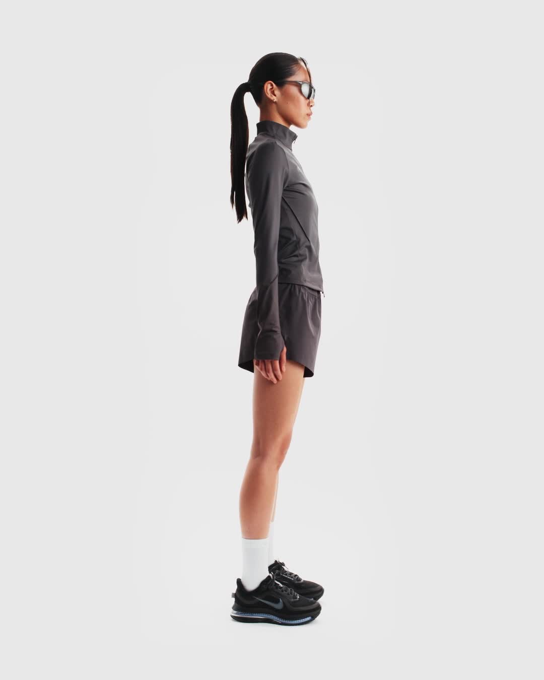 NIKE公式】ナイキ スウィフト ウィメンズ Dri-FIT フルジップ ミッド